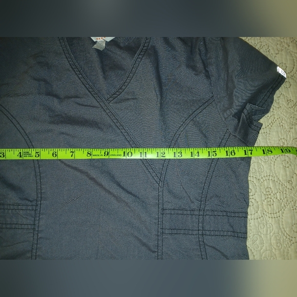 Code Happy Gray Scrub Top Size XS - Picture 4 of 8